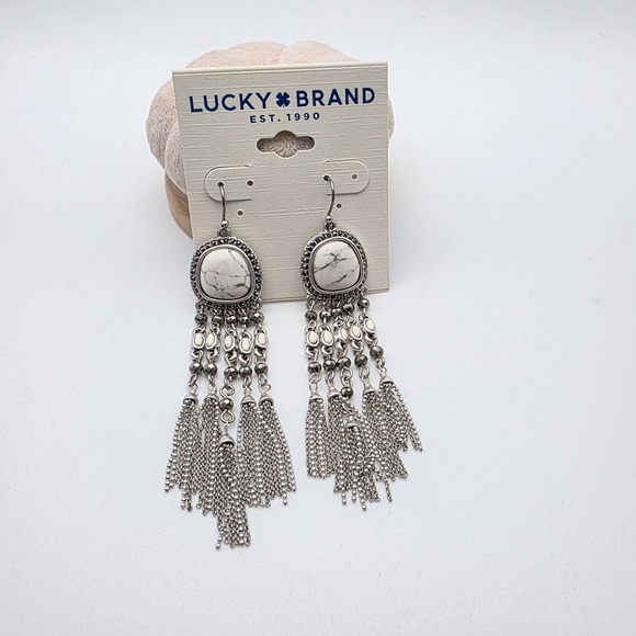 New! LUCKY BRAND Extra Long Earrings Howlite Silver Tone Chain Link Tassels - Picture 6 of 7